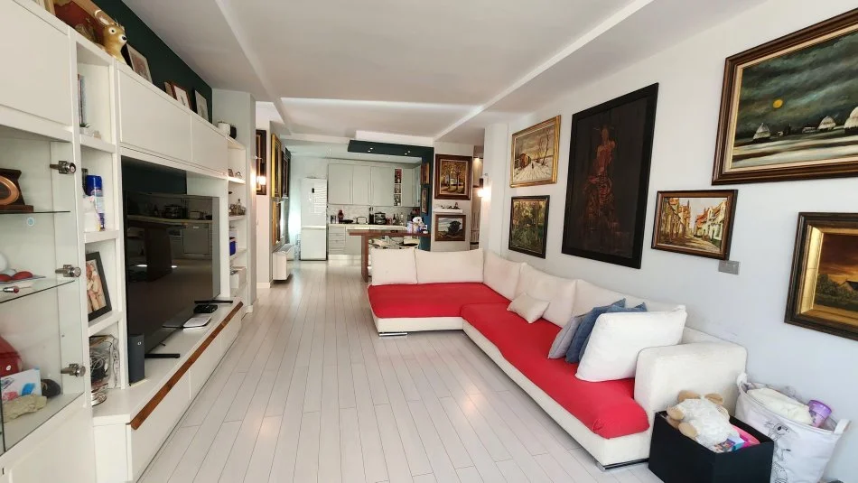 Tirane, shes apartament 2+1+Ballkon Kati 8, 117 m² 288.000 € (Rruga e Elbasanit, Prane Stadiumit AIR ALBANIA)