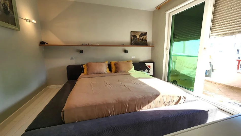 Tirane, shes apartament 2+1+Ballkon Kati 8, 117 m² 288.000 € (Rruga e Elbasanit, Prane Stadiumit AIR ALBANIA)