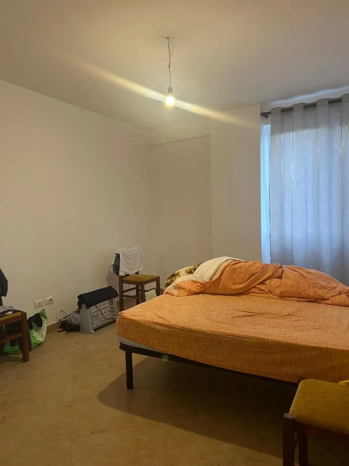 Tirane, jepet me qera zyre Kati 1, 124 m² 1100 € (Air Albania)