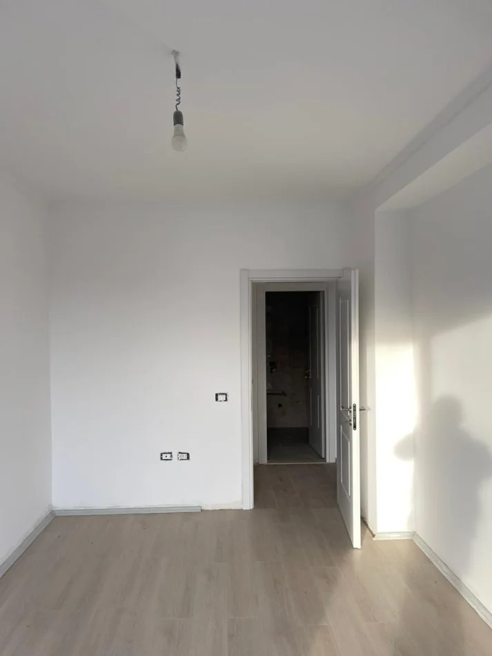 Tirane, shitet apartament 1+1 Kati 4, 98 m² 148.500 € (ASTIR)