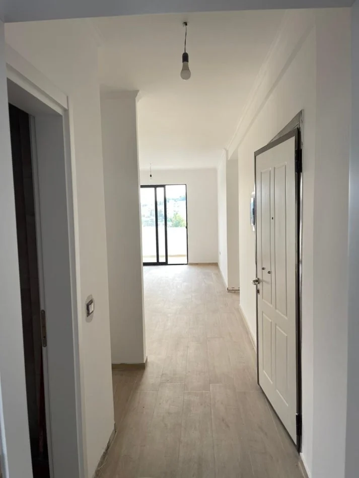Tirane, shitet apartament 1+1 Kati 4, 98 m² 148.500 € (ASTIR)