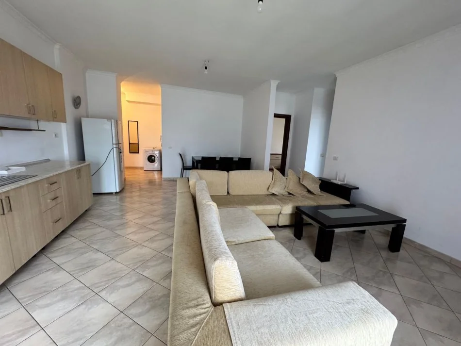 Tirane, jepet me qera apartament 2+1+Ballkon Kati 5, 108 m² 500 € (Kodra e Diellit 1)