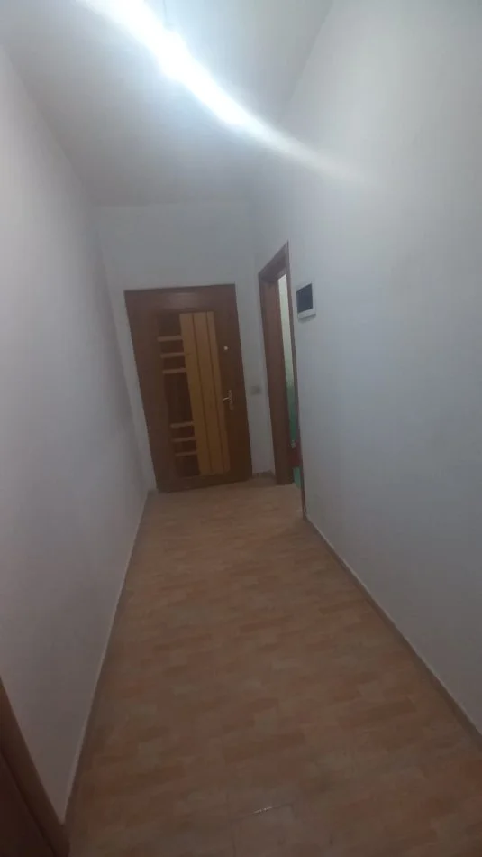Tirane, shitet apartament 3+1+Ballkon Kati 3, 132 m² 193.000 € (Kodra e Diellit)