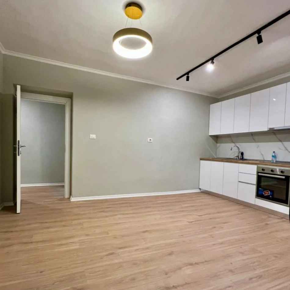 Tirane, Apartament 1+1 per shitje Kati 2, 56 m² 86.000 € (Ali Demii)