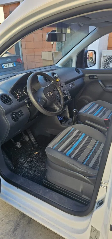 OKAZION !! Tirane, SHITET OSE NDERROHET VOLKSWAGEN CADY Nafte, e bardhë manuale Kondicioner 208.000 km 8.500 €