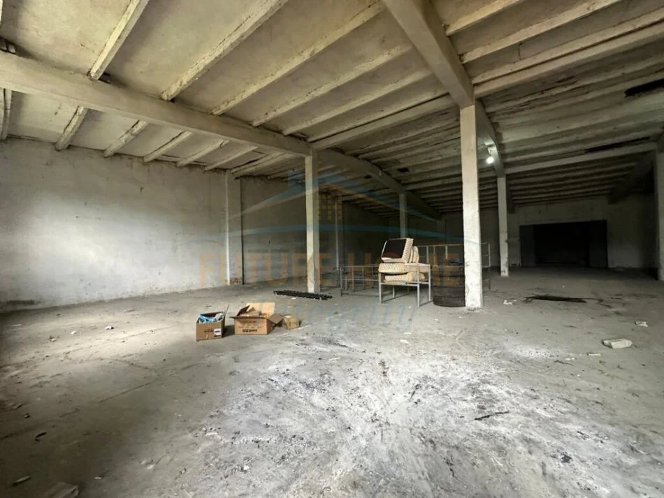 Tirane, jepet me qera magazine Kati 0, 800 m² 3.000 € (MISTO MAME)