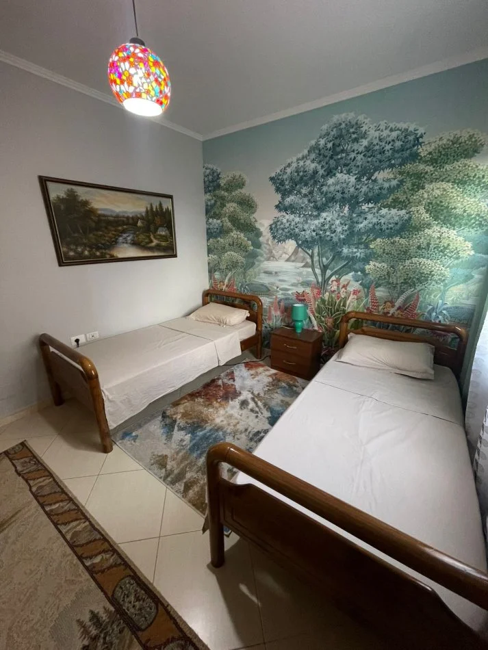 Tirane, jepet me qera apartament 2+1+Ballkon Kati 5, 98 m² 1.000 € (rr e elbasanit)