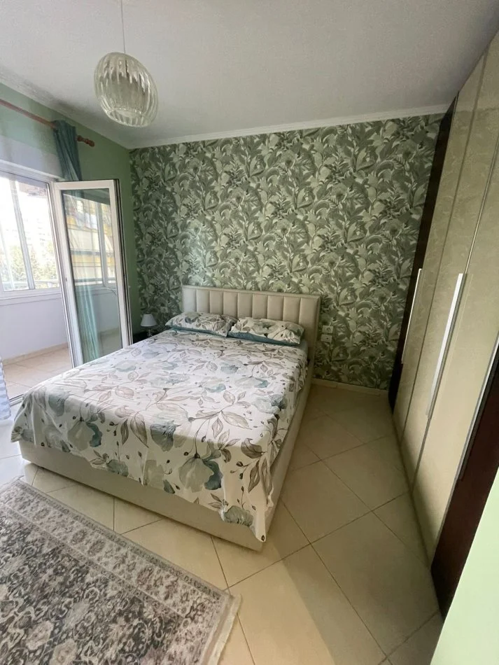 Tirane, jepet me qera apartament 2+1+Ballkon Kati 5, 98 m² 1.000 € (rr e elbasanit)