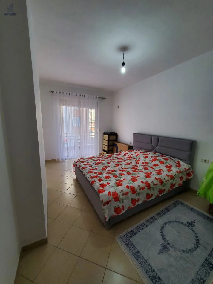 Tirane, jepet me qera apartament 2+1+Ballkon Kati 4, 600 € 