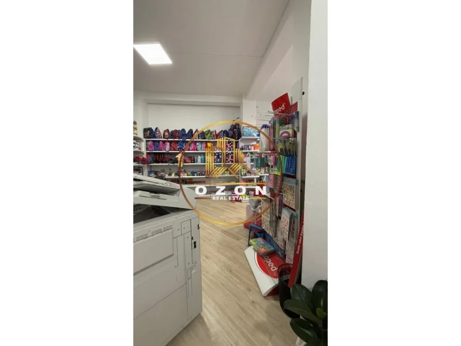 Shitet biznesi ( Kancelari ) buzë rruge , në Astir!