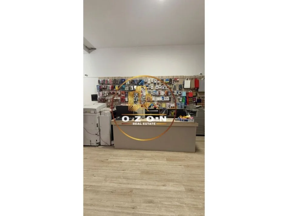 Shitet biznesi ( Kancelari ) buzë rruge , në Astir!