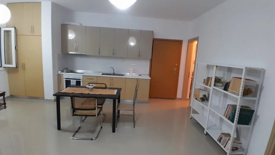 Tirane, jepet me qera apartament 2+1 Kati 2, 114 m² 450 € (Sanatorium)