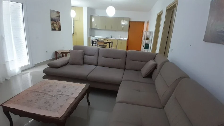 Tirane, jepet me qera apartament 2+1 Kati 2, 114 m² 450 € (Sanatorium)