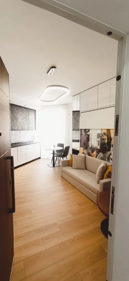 SHITET: Garsoniere 100% E Re / E Pabanuar Me Pare (36m2) 📍 Perballe Kristal Center - Komuna | Investim Premium ****  82.000€