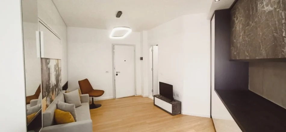 SHITET: Garsoniere 100% E Re / E Pabanuar Me Pare (36m2) 📍 Perballe Kristal Center - Komuna | Investim Premium ****  82.000€