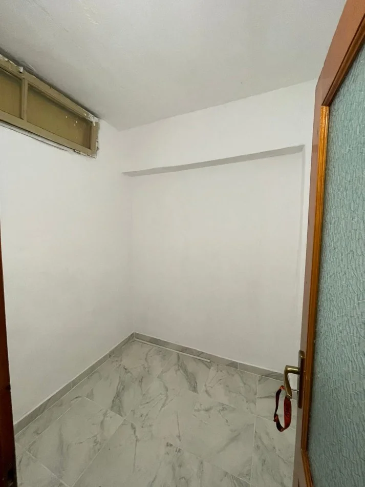 Durres, shitet apartament 4+1 Kati 0, 100 m² 110.000 € (Shkolla Qemal Mici)