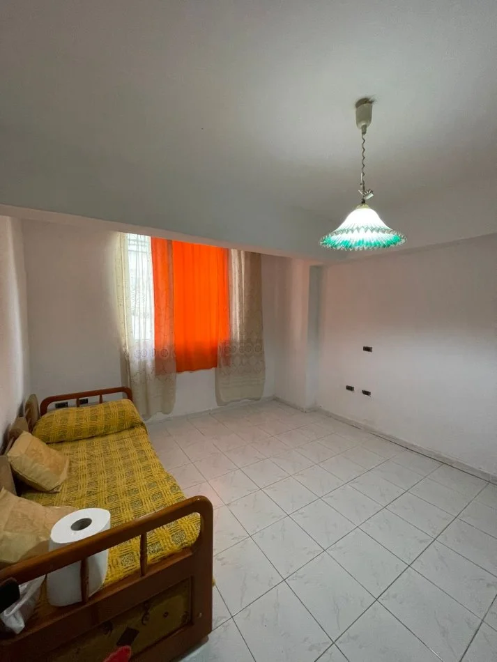 Durres, shitet apartament 4+1 Kati 0, 100 m² 110.000 € (Shkolla Qemal Mici)