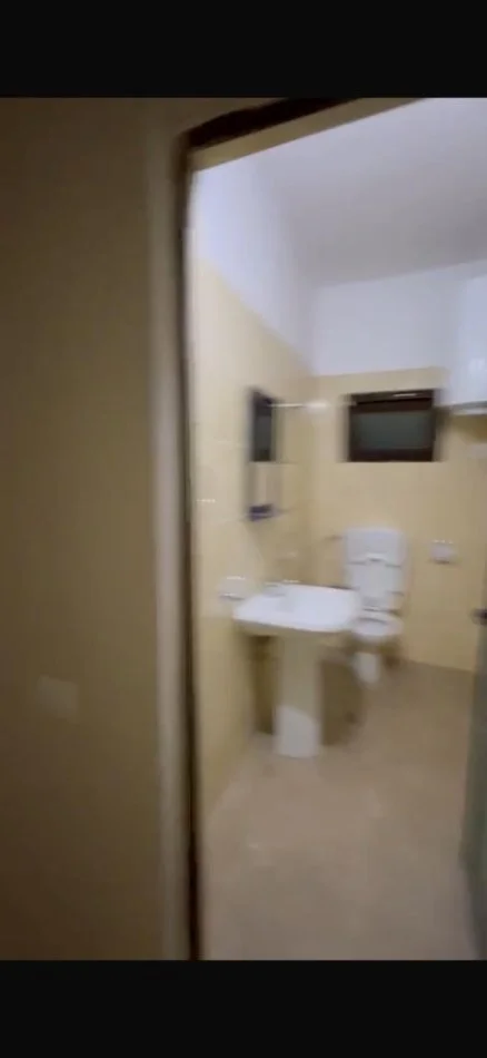 Tirane, jepet me qera apartament 2+1+Ballkon , 103 m² 800 € (Myslym Shyri)