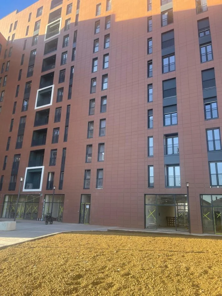 Tirane, jepet me qera apartament 3+1 , 110 m² 550 € (BULEVARDI I RI)