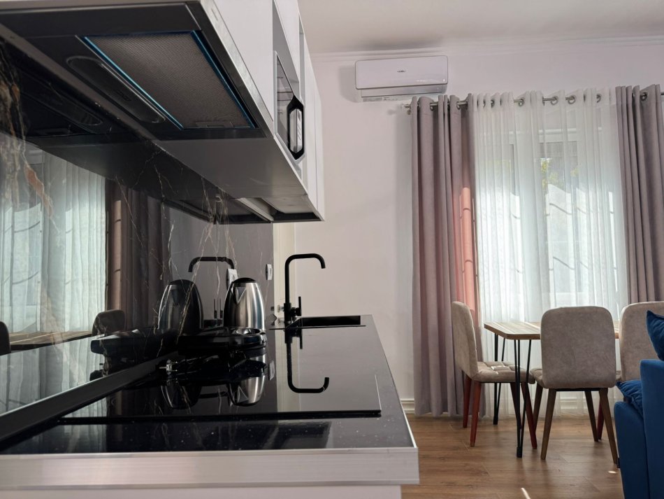 Tirane, jepet me qera apartament 1+1 Kati 2, 55 m² 750 € (Tefta Tashko Koco)