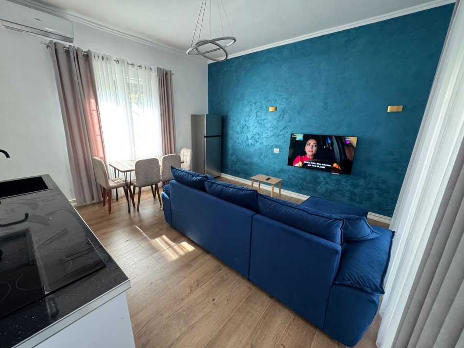 Tirane, jepet me qera apartament 1+1 Kati 2, 55 m² 750 € (Tefta Tashko Koco)