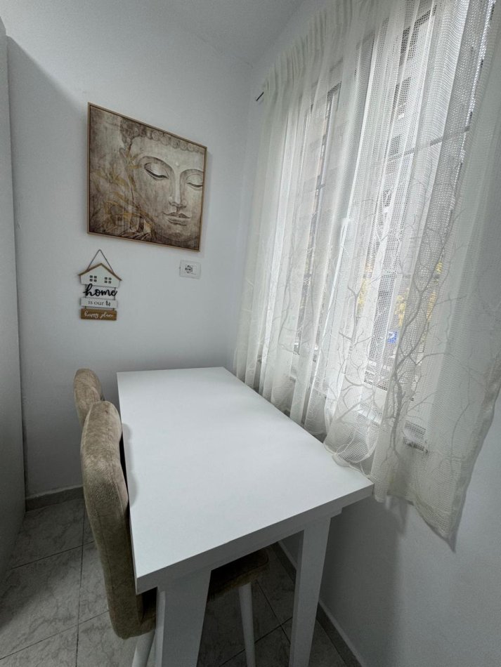 Tirane, jap me qera 1+1 Kati 2, 45 m² 550 € (Tefta Tashko Koco)