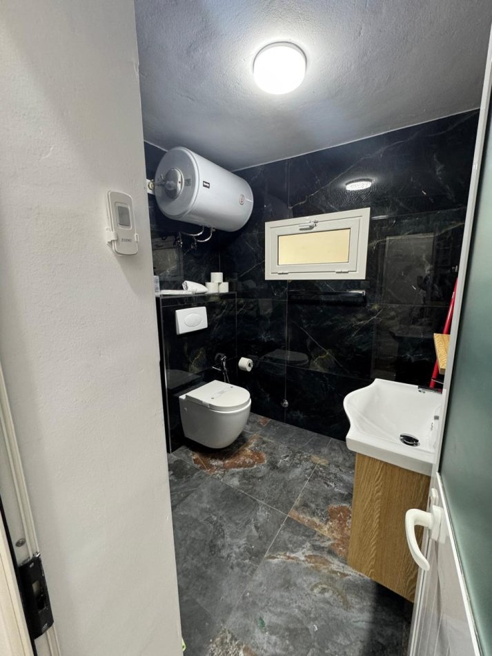 Tirane, jap me qera 1+1 Kati 2, 45 m² 550 € (Tefta Tashko Koco)