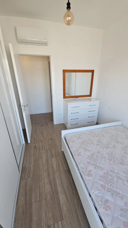 Tirane, jap me qera apartament 2+1 , 450 € (Selitë, Pranë Aku)