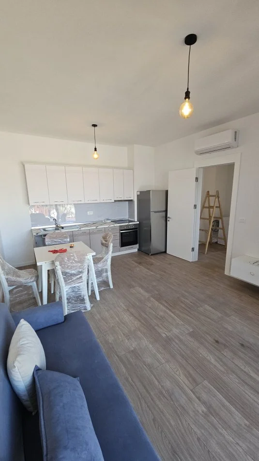 Tirane, jap me qera apartament 2+1 , 450 € (Selitë, Pranë Aku)