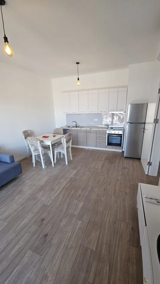 Tirane, jap me qera apartament 2+1 , 450 € (Selitë, Pranë Aku)