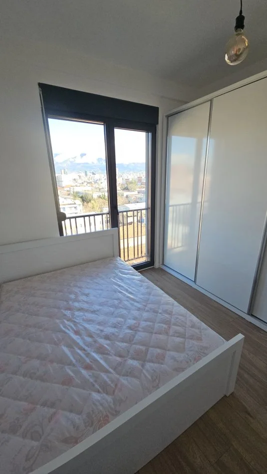 Tirane, jap me qera apartament 2+1 , 450 € (Selitë, Pranë Aku)