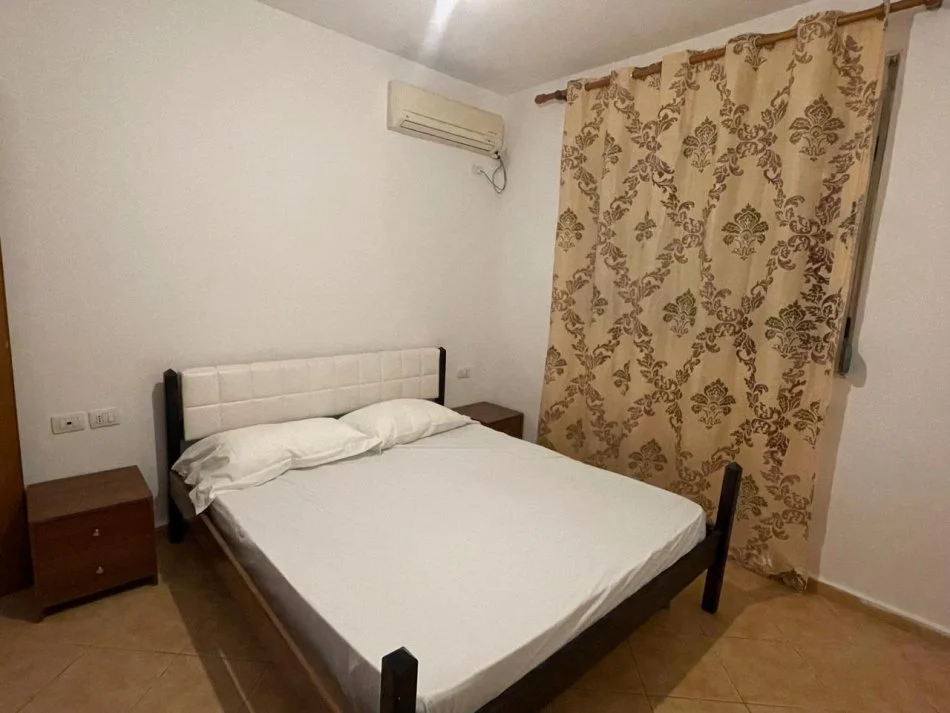 Vlore, jepet me qera apartament 1+1 Kati 8, 70 m² 250 € (Skele afer "Rosman Lala")