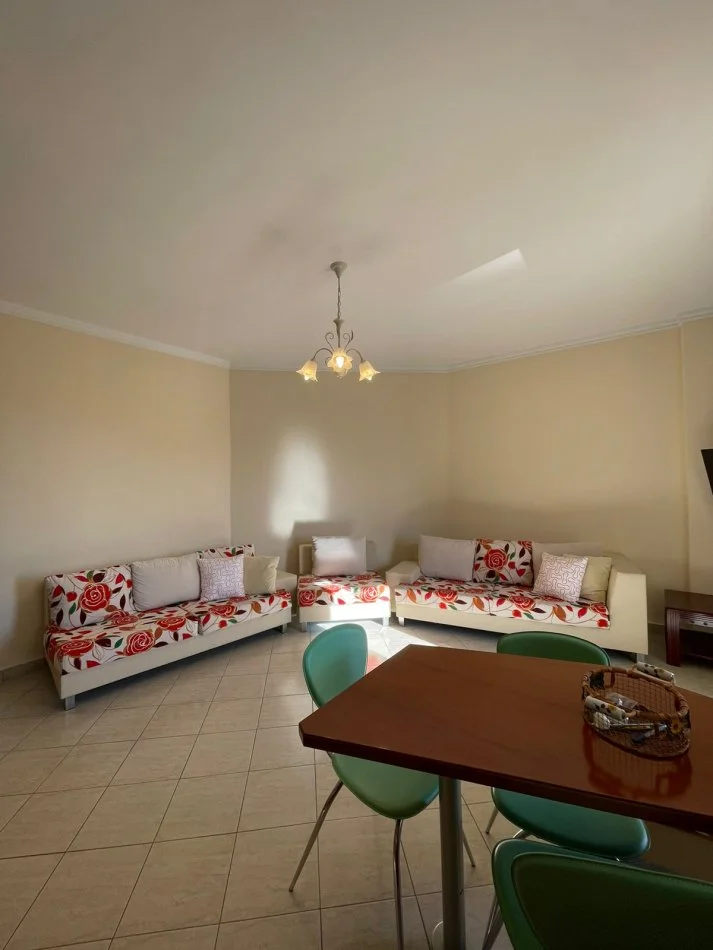 Durres, jepet me qera apartament 2+1+Ballkon Kati 6, 95 m² 450 € (Kazazi| Ish Rajoni)