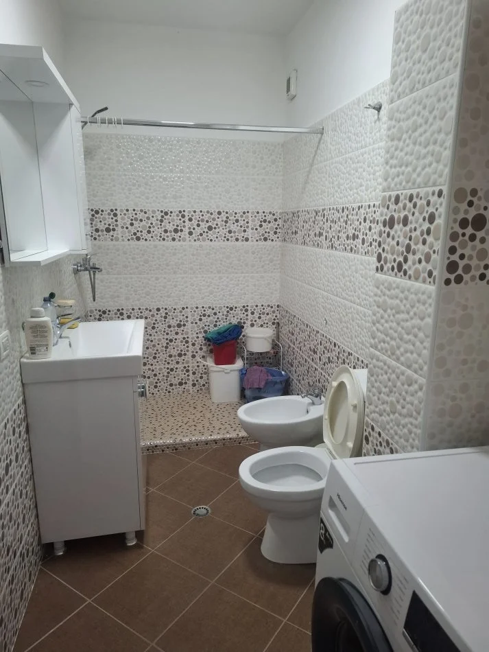 Durres, shitet apartament 2+1 Kati 11, 93 m² 128.000 € (Stacioni i Trenit)