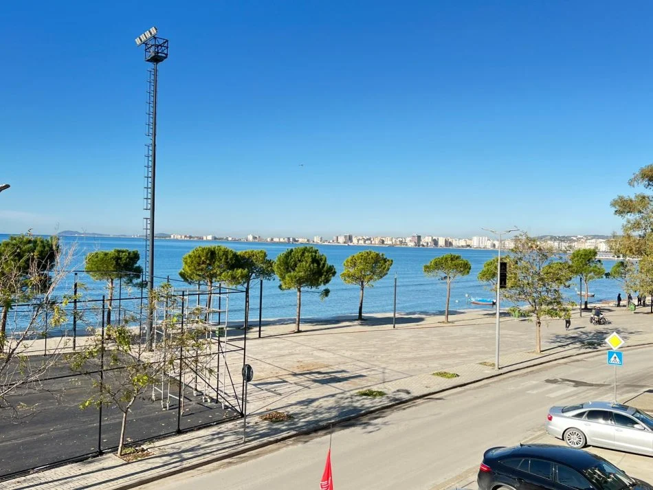 Vlore, shitet apartament 1+1+Ballkon Kati 2, 57 m² (Lungomare)