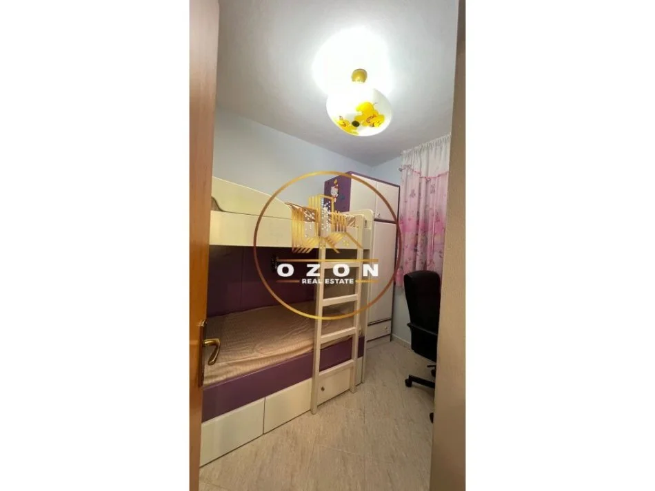 Apartament 2+1 me Qera,Pranë Shkollës së Kuqe