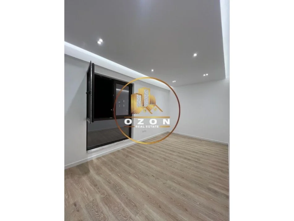 Apartament i pershtatshem per zyra,biznese 1+1 për Qira në Myslym Shyri, Tiranë