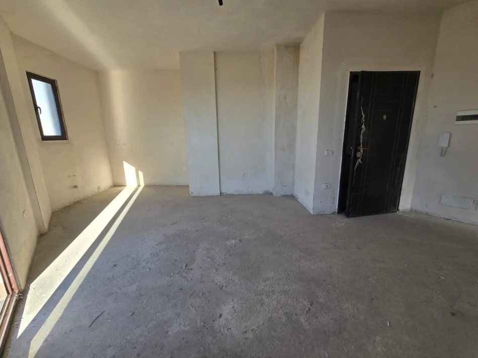 Vlore, shitet apartament+verande | Penthouse 2+1+Ballkon , 213 m² 125.000 € (28 Nentori)