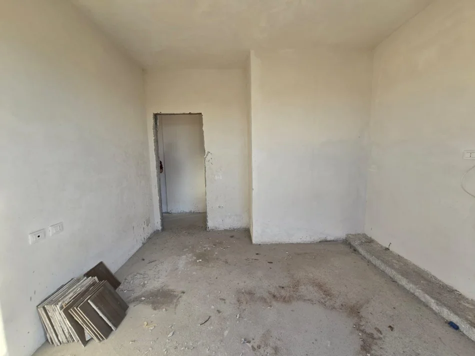 Vlore, shitet apartament+verande | Penthouse 2+1+Ballkon , 213 m² 125.000 € (28 Nentori)