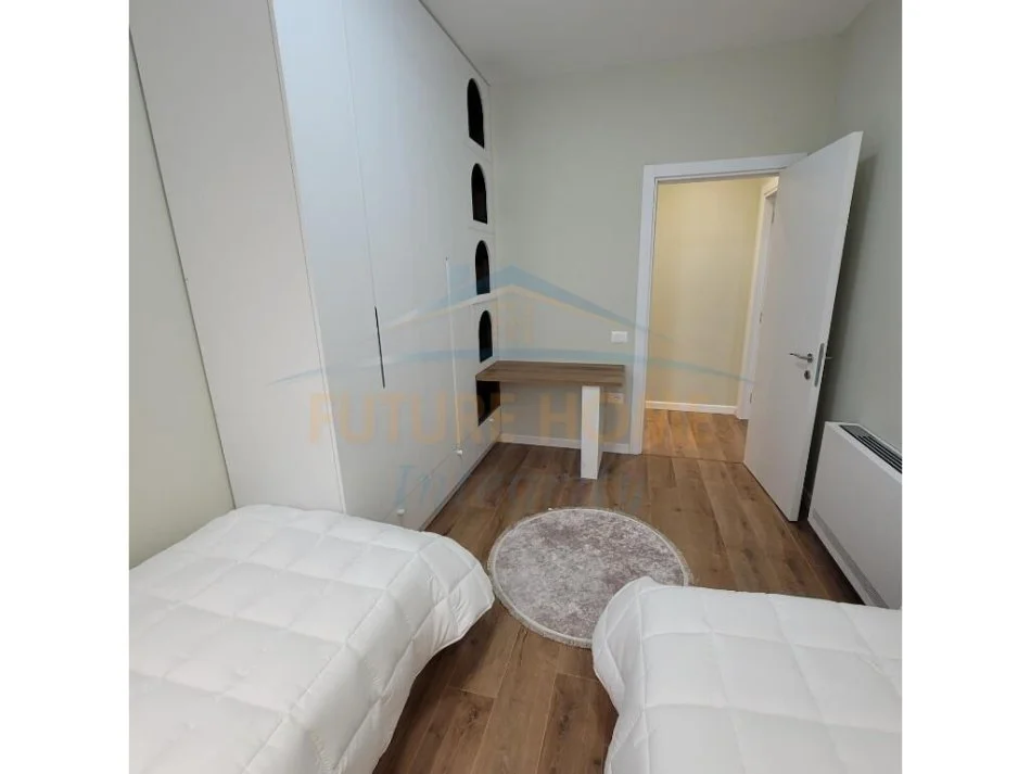Tirane, jepet me qera apartament 2+1 Kati 3, 100 m² 800 € (FARMACIA 10 TIRANE)