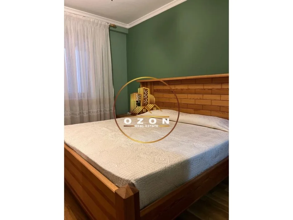 Apartament per Qera 3+1+2, Rruga Kavajes!