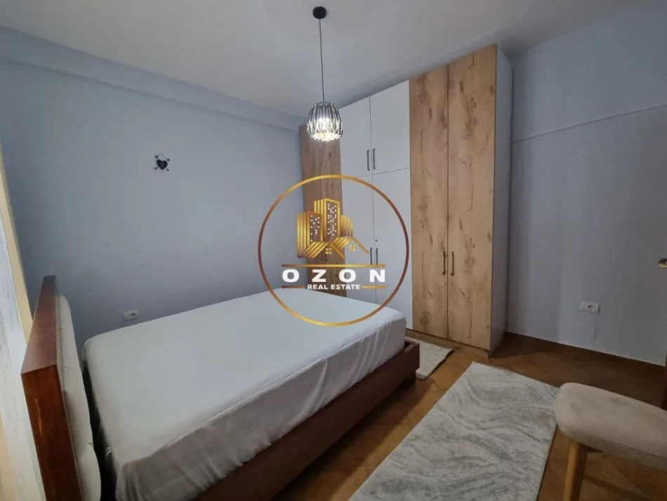 Tirane, jepet me qera apartament 1+1 Kati 2, 65 m² 400 € (5 Maji)