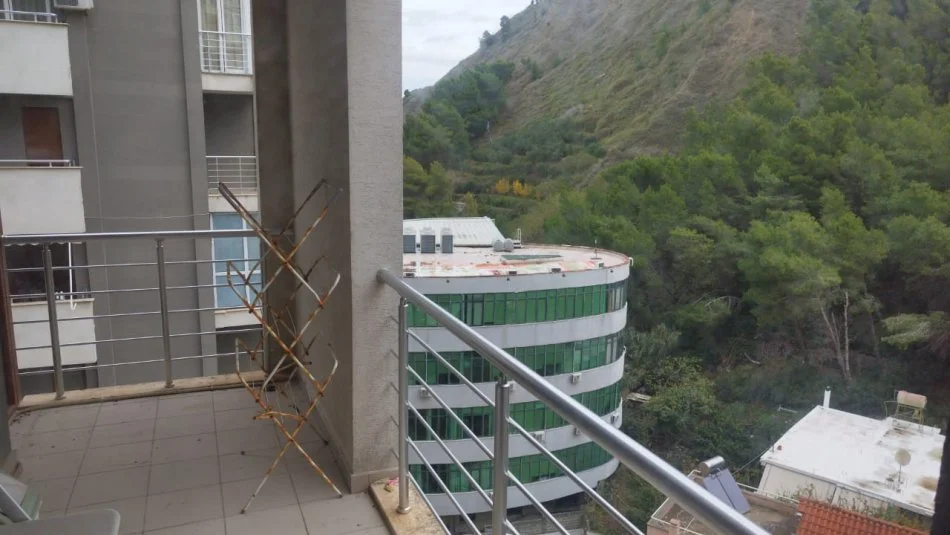 Durres, jepet me qera apartament 2+1+Aneks+Ballkon Kati 9, 97 m² 500 € 