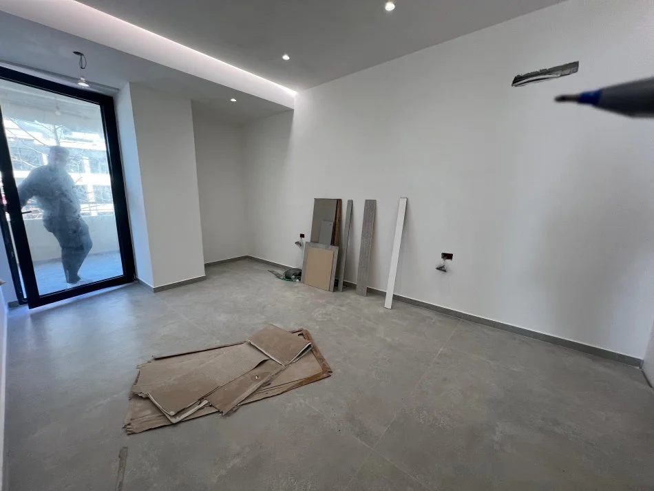Vlore, shitet apartament 2+1+Ballkon Kati 2, 117 m² 362.000 € (Lungomare)