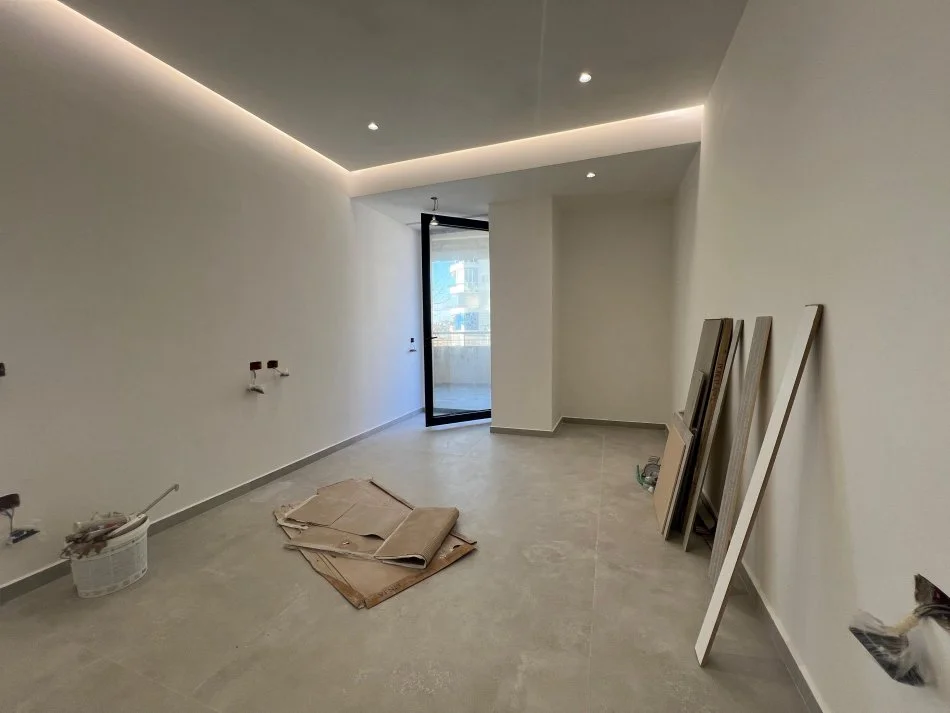 Vlore, shitet apartament 2+1+Ballkon Kati 2, 117 m² 362.000 € (Lungomare)