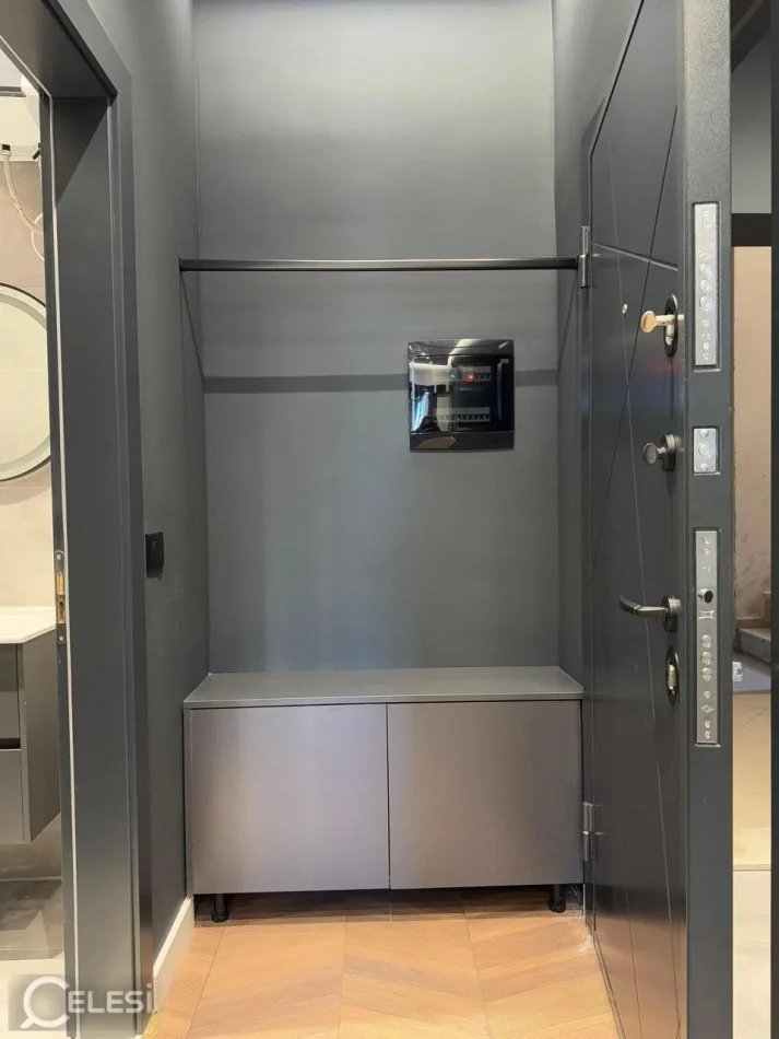 Tirane, jepet me qera apartament 1+1 Kati 4, 40 m² 550 € (Liqeni i that)