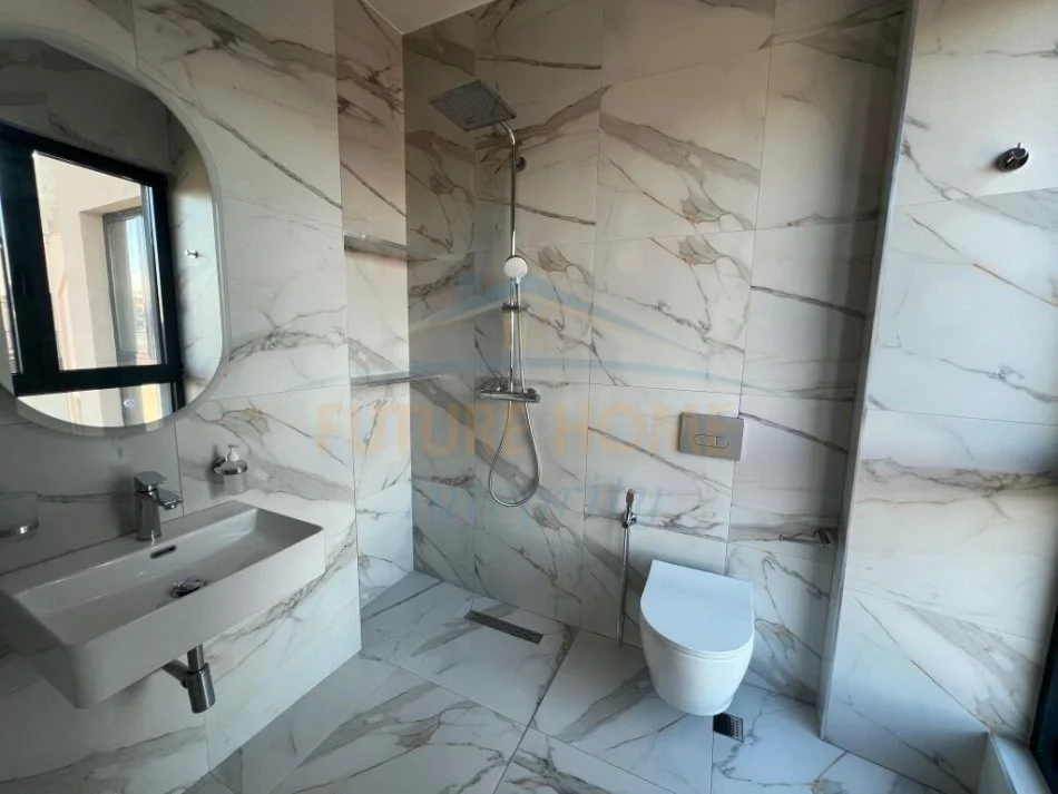 Tirane, jepet me qera apartament 2+1 Kati 7, 122 m² 1.000 € (PAZARI I RI TIRANE)