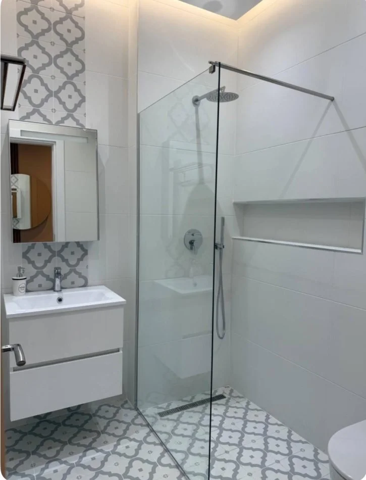 Tirane, jepet me qera apartament 1+1 , 70 m² 650 € (Don Bosko)