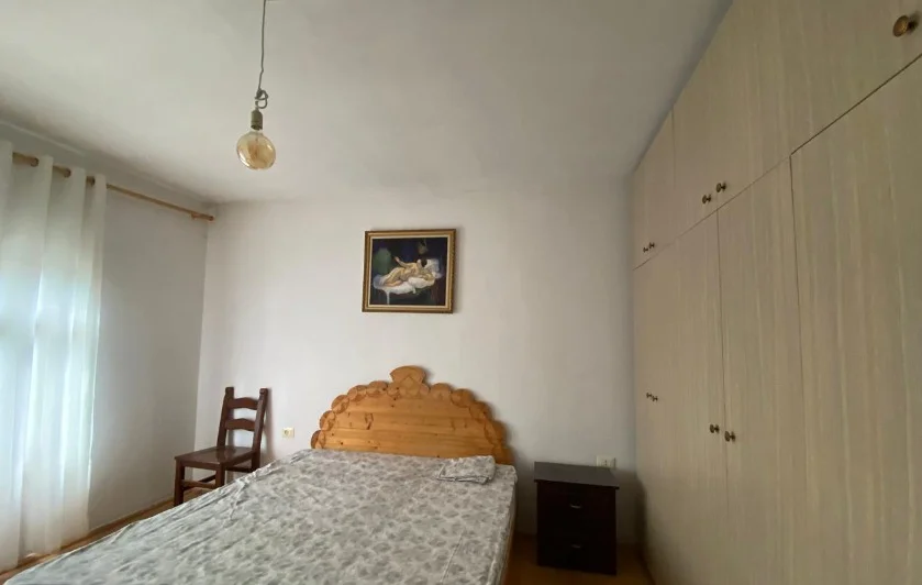 Tirane, jepet me qera 2+1+Ballkon , 130 m² 500 € (Kopshti Zologjik)
