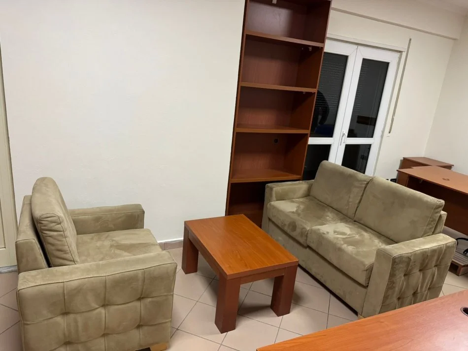 Durres, jepet me qera apartament 1+1 Kati 2, 50 m² 250 € (Vollga)